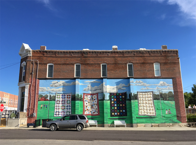 Hamilton, MO Fabric, Quilts and Fun! whole circle studio