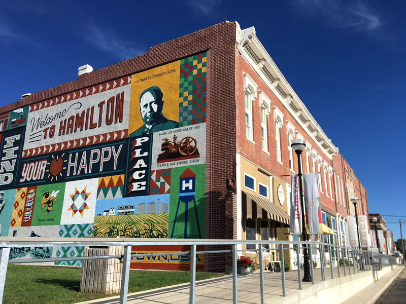 Hamilton, MO Fabric, Quilts and Fun! whole circle studio